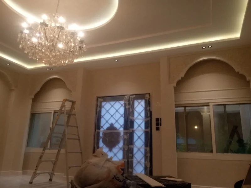 ديكور غرفة معيشة بأقواس